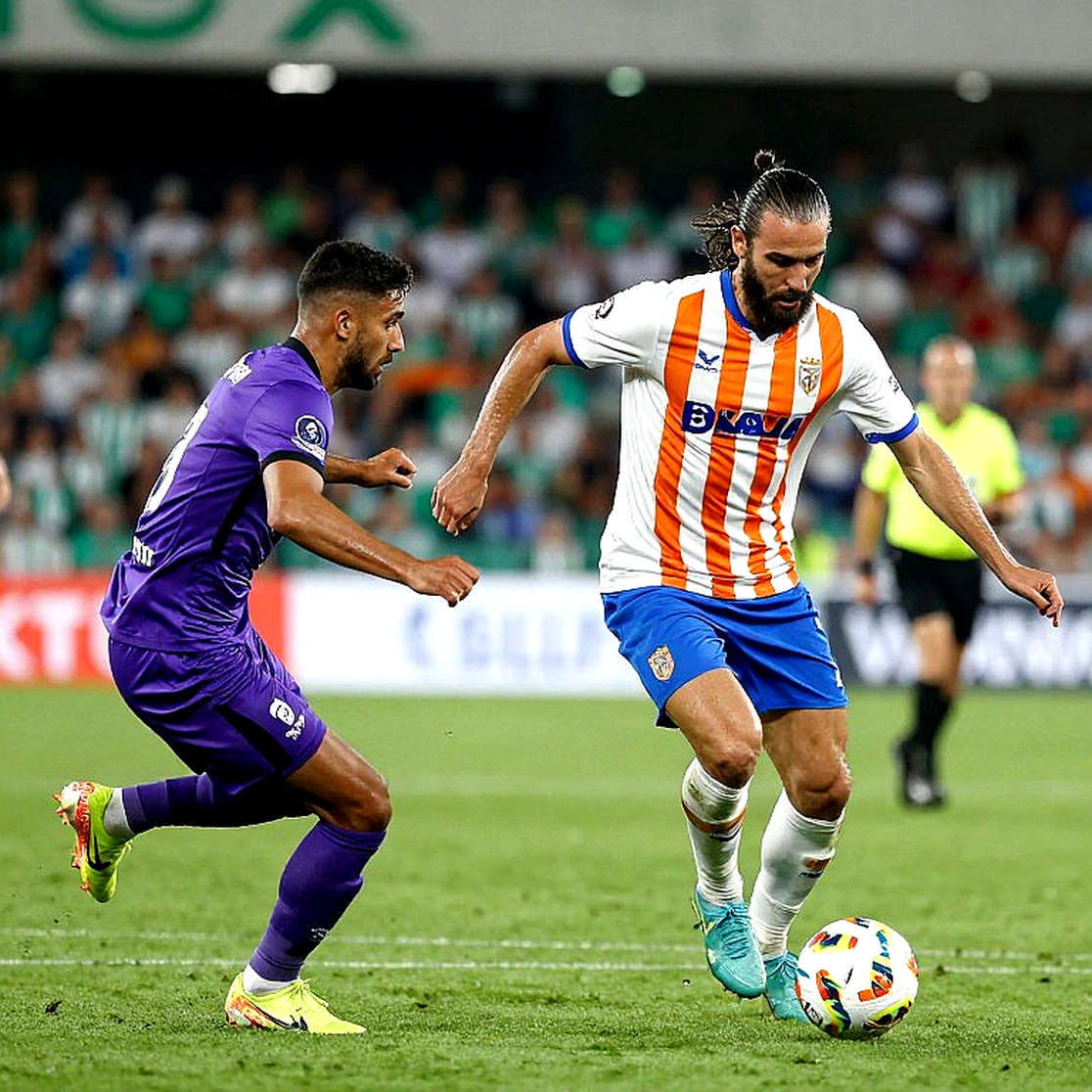 V.League 1 và nghịch lý pressing: Khi cái nóng viết lại giáo án chiến thuật