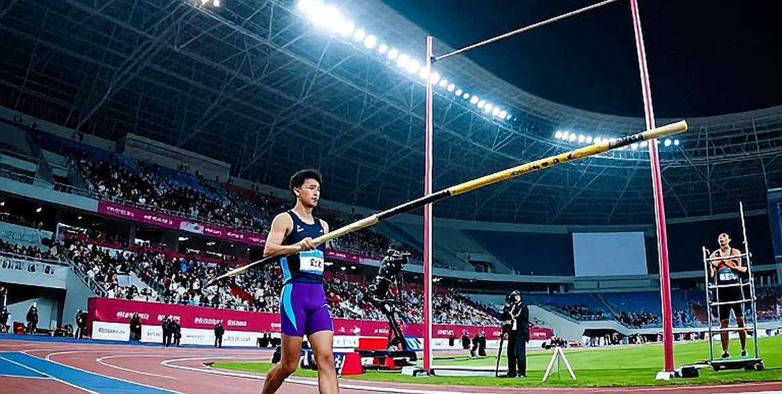 Jakob Ingebrigtsen withdraws from Josh Kerr showdown: the calculus of a runner returning after 11 months of Achilles surgery Jakob Ingebrigtsen withdraws from Josh Kerr showdown: the calculus of a runner returning after 11 months of Achilles surgery