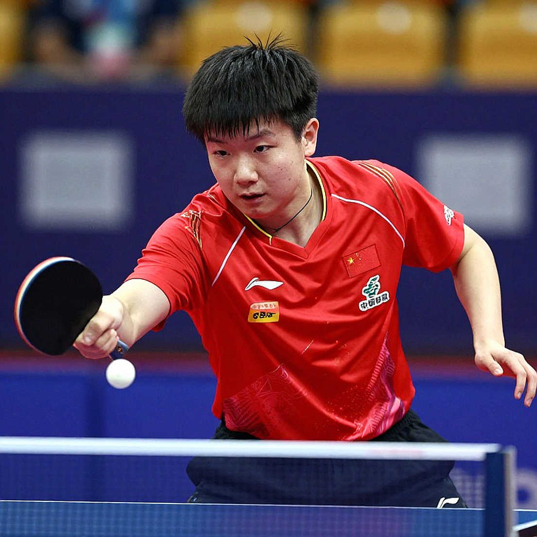 Khi trang dữ liệu trống: bài học trung thực giữa một kỳ chuyển nhượng nhiễu loạn