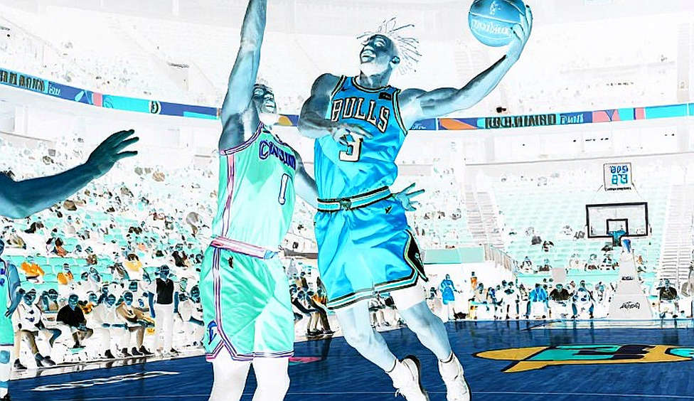 Doncic dẫn Lakers hạ Warriors: Kessler 12-12 và bài pick-and-roll đã được lập trình