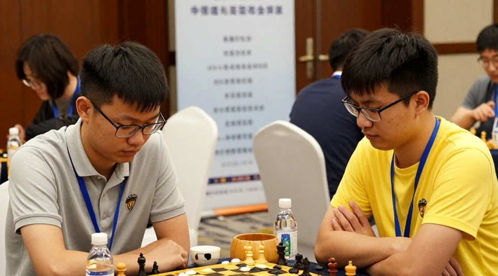 Voi Gambit ở Budva: nước hiến tốt thứ hai và canh bạc 60 phút