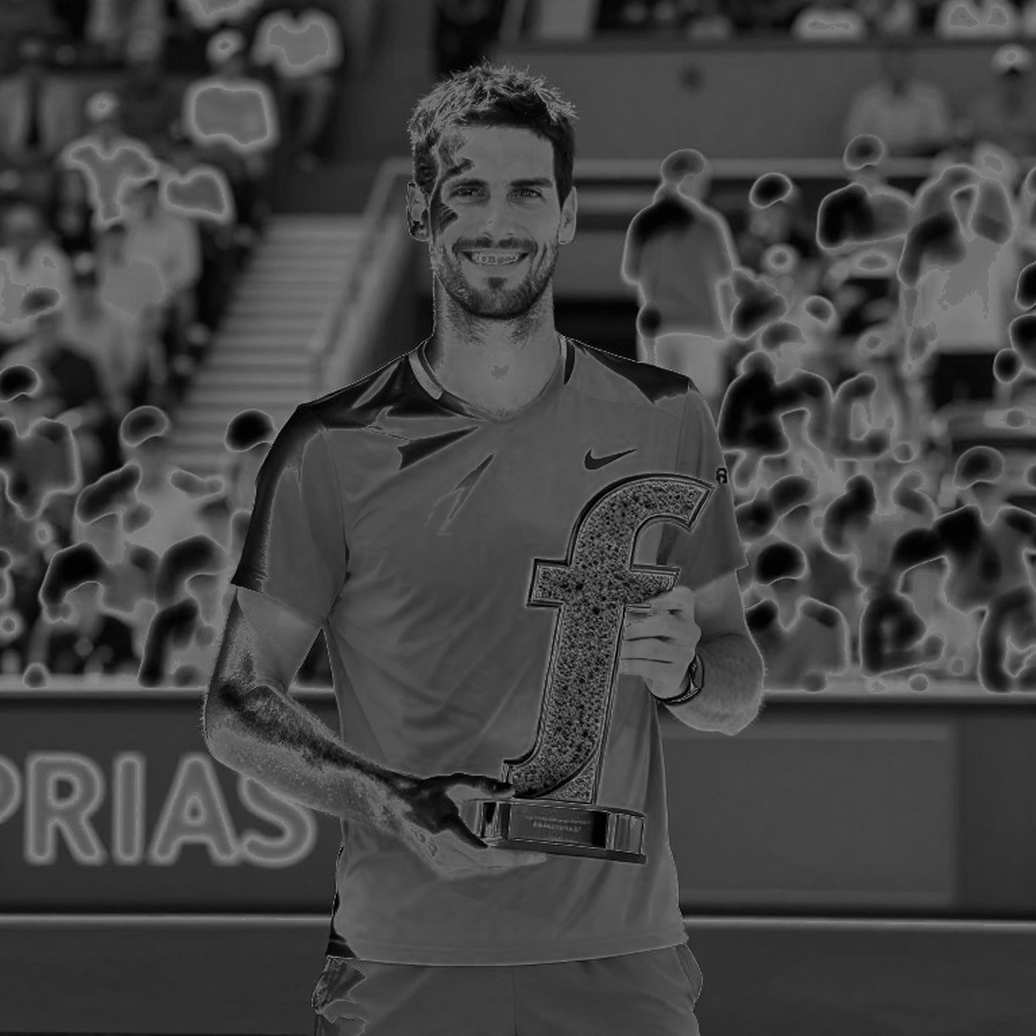 Zverev và cú ngã ở game 11: Bản lĩnh được đo bằng một bước chân không hoàn hảo