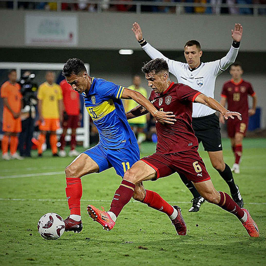 Thị trường chuyển nhượng V.League 2026: Lỗ hổng dữ liệu phân tích và bài học về chất lượng thông tin