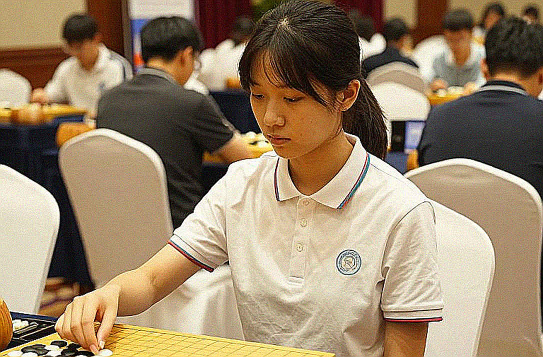 ChessBase tháng 8/2026: hai khóa chơi vị trí, một bản cập nhật Petrov và dấu hiệu bão hòa nội dung huấn luyện