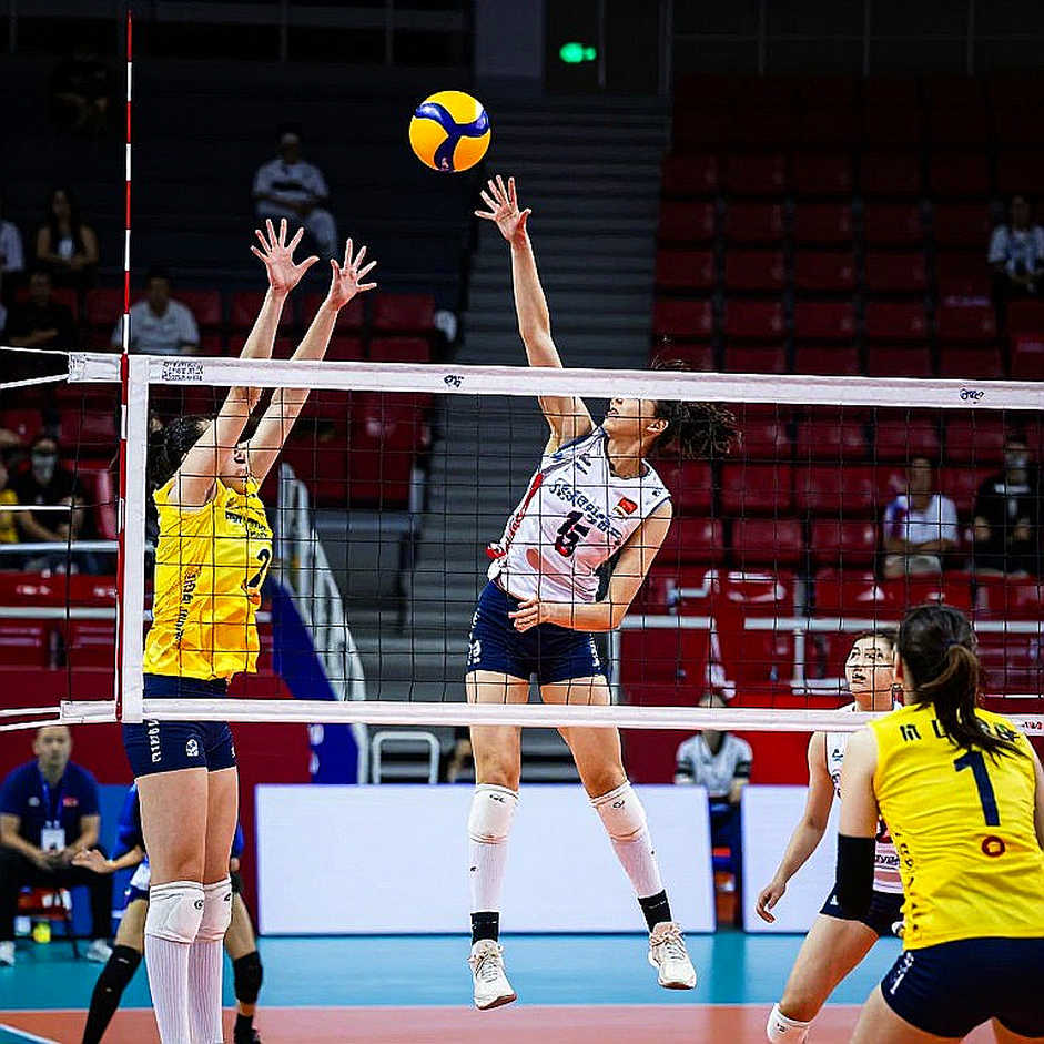 Thổ Nhĩ Kỳ ngược dòng 2-0 trước Italy, bảo vệ ngôi hậu EuroVolley 2026
