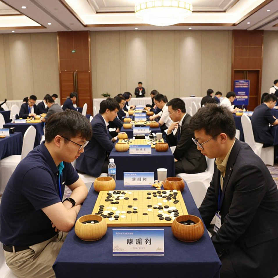 Gọi sai tên Chủ tịch FIDE và chiếc DVD cờ vua: Một tiêu đề đánh lừa độc giả