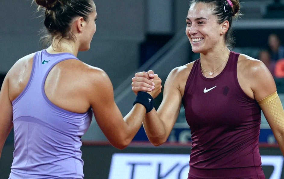 Zheng Qinwen làm nên điều phi thường: Ngược dòng 0-5 hạ Swiatek tại US Open